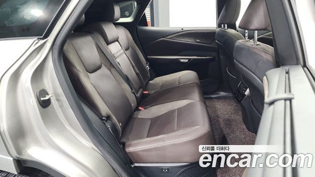 Lexus RX350h 2023 — Photo 3/20