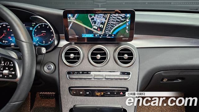 Mercedes-Benz GLC-Class 2020 — Şəkil 19/20