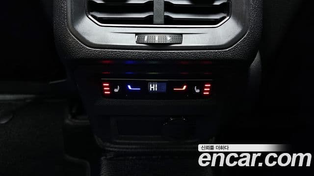 Volkswagen Tiguan Allspace 2022 — Фото 19/20