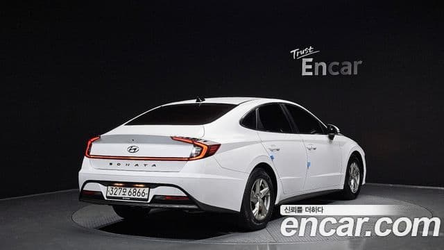 Hyundai Sonata Hybrid 2022 — Şəkil 16/20
