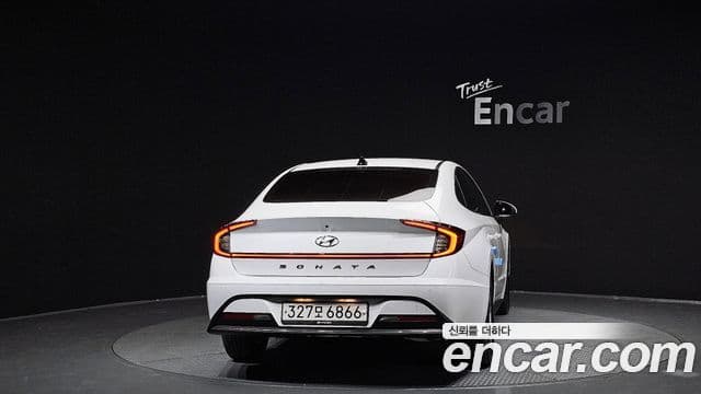 Hyundai Sonata Hybrid 2022 — Şəkil 11/20