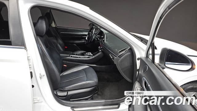 Hyundai Sonata Hybrid 2022 — Şəkil 17/20