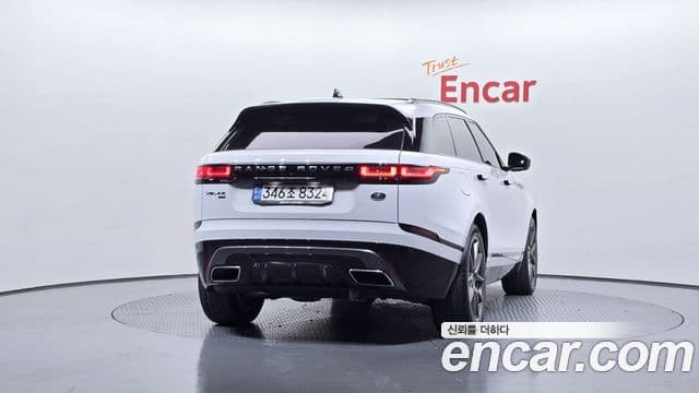 Land Rover Range Rover Velar 2022 — Фото 4/20