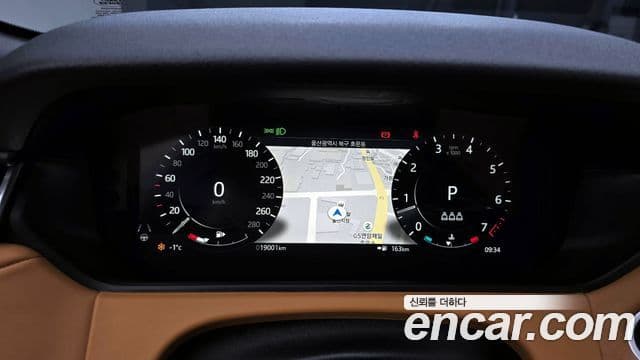 Land Rover Range Rover Velar 2022 — Фото 8/20