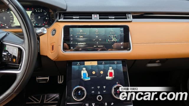 Land Rover Range Rover Velar 2022 — Фото 16/20