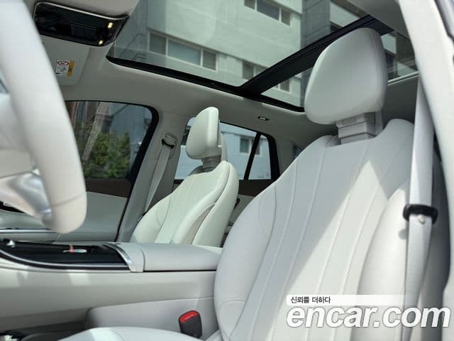 Mercedes-Benz EQE SUV 2024 — ფოტო 11/17