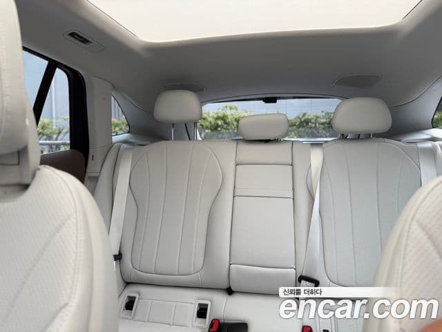 Mercedes-Benz EQE SUV 2024 — ფოტო 15/17