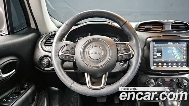 Jeep Renegade 2019 — ფოტო 13/20