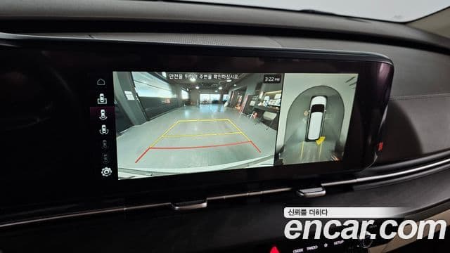 Kia Carnival 2021 — ფოტო 15/20