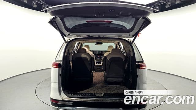 Kia Carnival 2021 — ფოტო 20/20