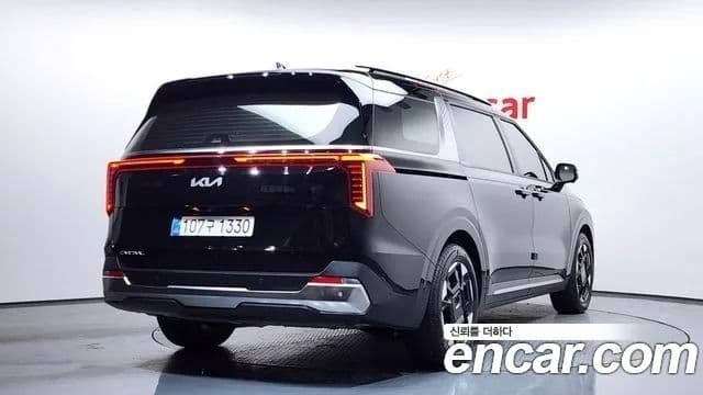 Kia Carnival 2025 — Фото 1/20