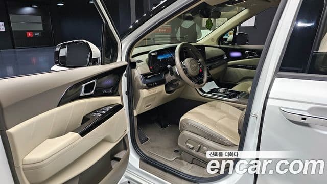 Kia Carnival 2023 — Şəkil 11/20