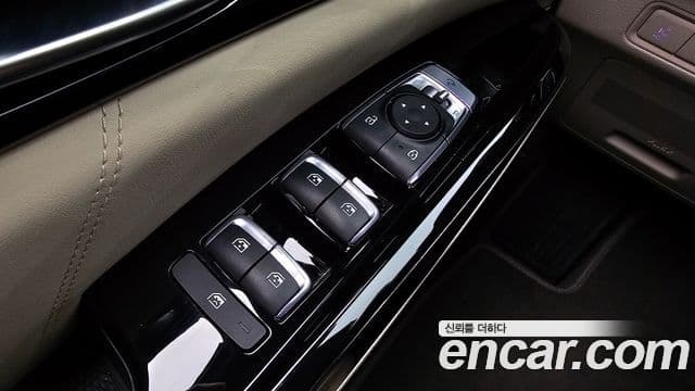 Kia Carnival 2023 — Şəkil 16/20
