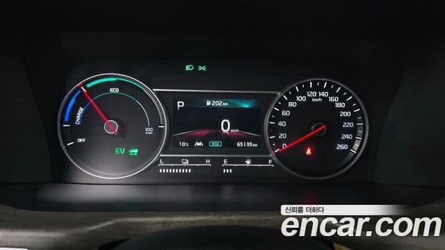 Kia Sorento 2022 — ფოტო 8/20