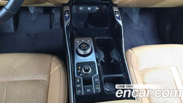 Kia Sorento 2022 — ფოტო 9/20