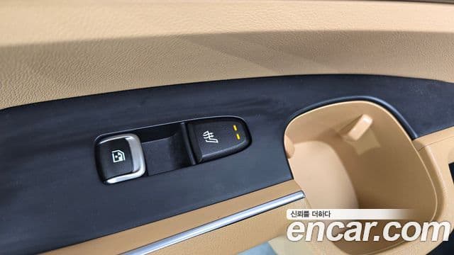 Kia Sorento 2022 — ფოტო 19/20