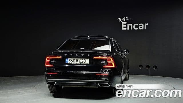 Volvo S60 2022 — Şəkil 4/20