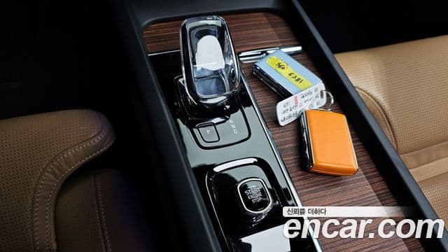 Volvo S60 2022 — Şəkil 9/20