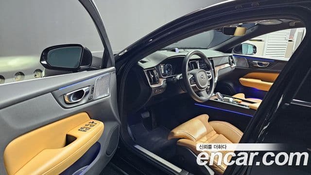 Volvo S60 2022 — Şəkil 10/20