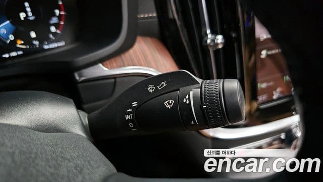 Volvo S60 2022 — Şəkil 15/20