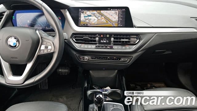 BMW 1 Series 2022 — Şəkil 19/20