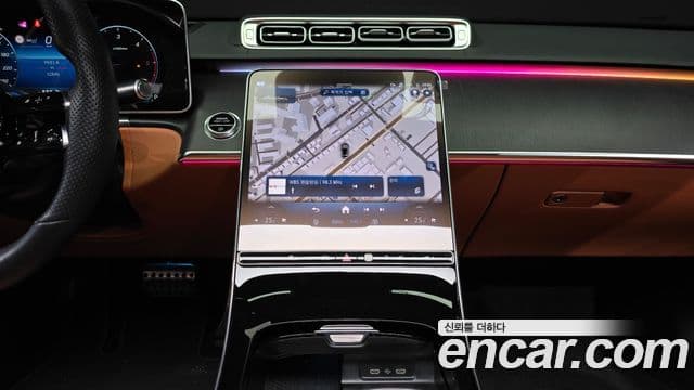 Mercedes-Benz S-Class 2022 — Photo 9/20