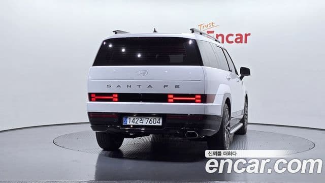Hyundai Santa Fe 2023 — Фото 4/20