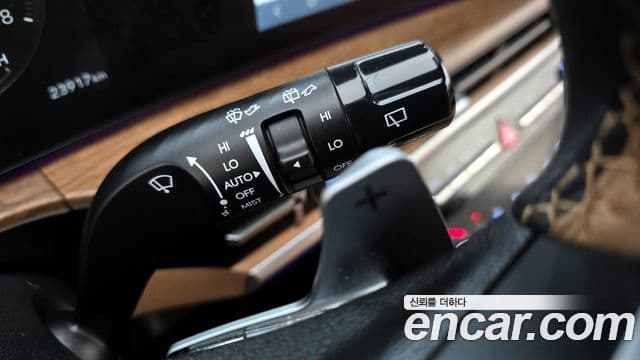 Hyundai Santa Fe 2023 — Фото 18/20