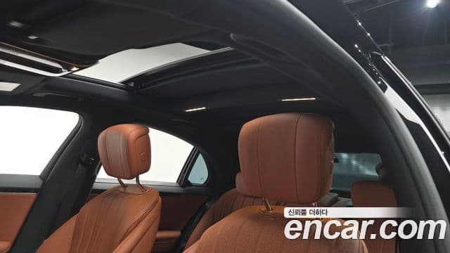 Mercedes-Benz S-Class 2022 — ფოტო 19/20