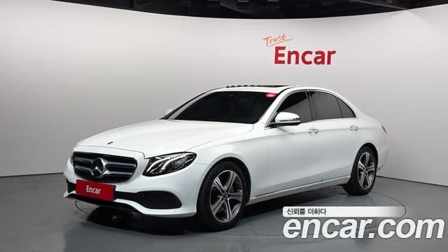 Mercedes-Benz E-Class 2019 — Şəkil 8/20