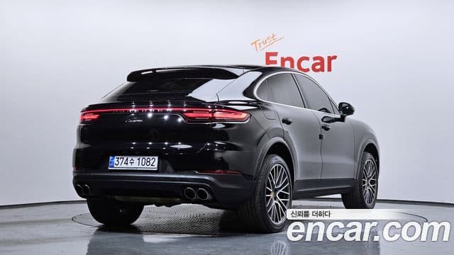 Porsche Cayenne 2022 — ფოტო 2/20