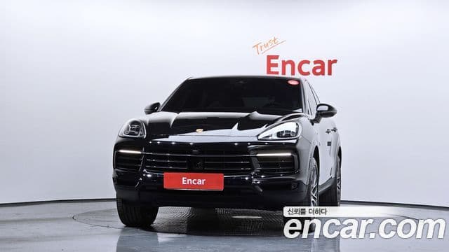 Porsche Cayenne 2022 — ფოტო 3/20
