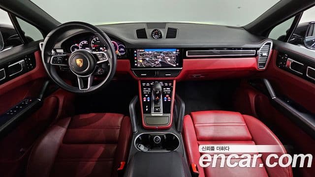 Porsche Cayenne 2022 — ფოტო 7/20