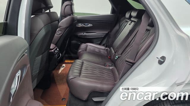 Genesis GV70 2021 — фото 12 из 20