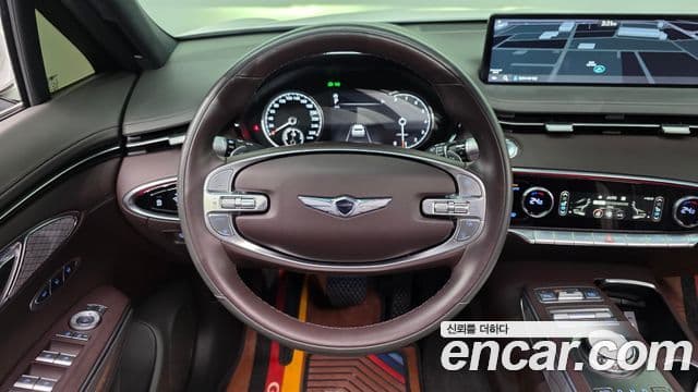 Genesis GV70 2021 — ფოტო 13/20