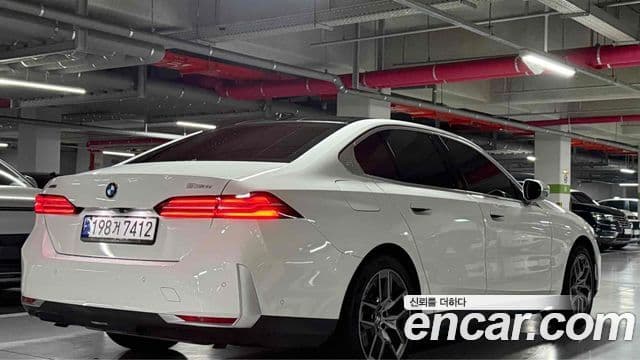 BMW 5 Series 2024 — ფოტო 3/14