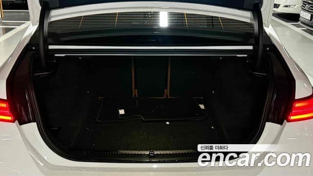 BMW 5 Series 2024 — ფოტო 13/14