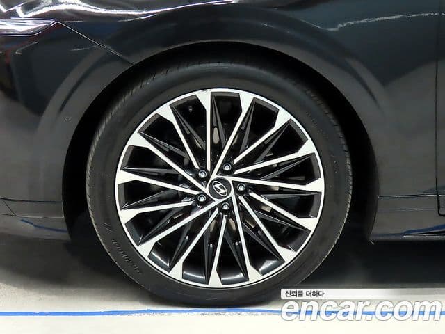 Hyundai Grandeur 2023 — ფოტო 4/20