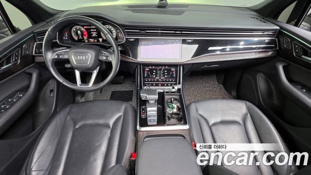 Audi Q7 2021 — Photo 13/20
