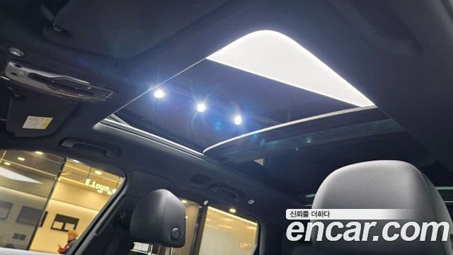 Audi Q7 2021 — Photo 2/20