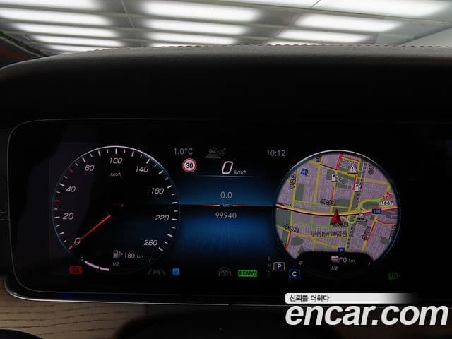 Mercedes-Benz E-Class 2021 — Photo 7/20