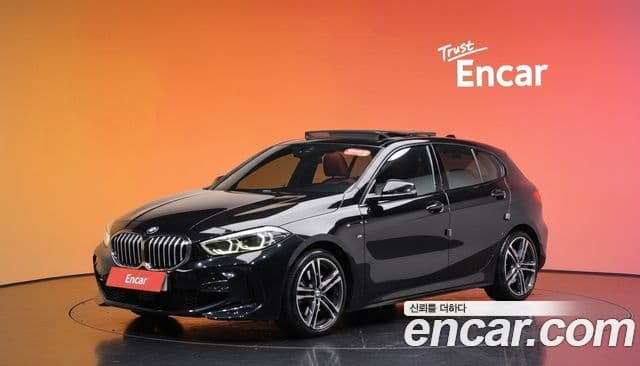 BMW 1 Series 2021 — ფოტო 1/20