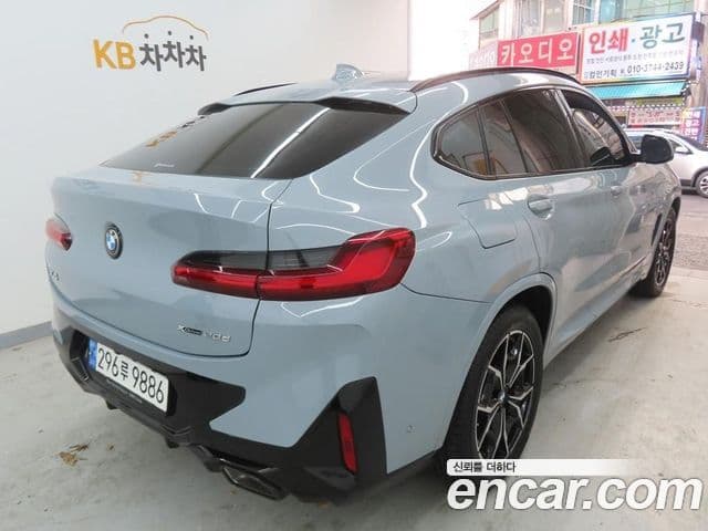 BMW X4 2022 — Photo 18/20