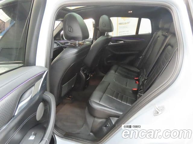 BMW X4 2022 — Photo 19/20
