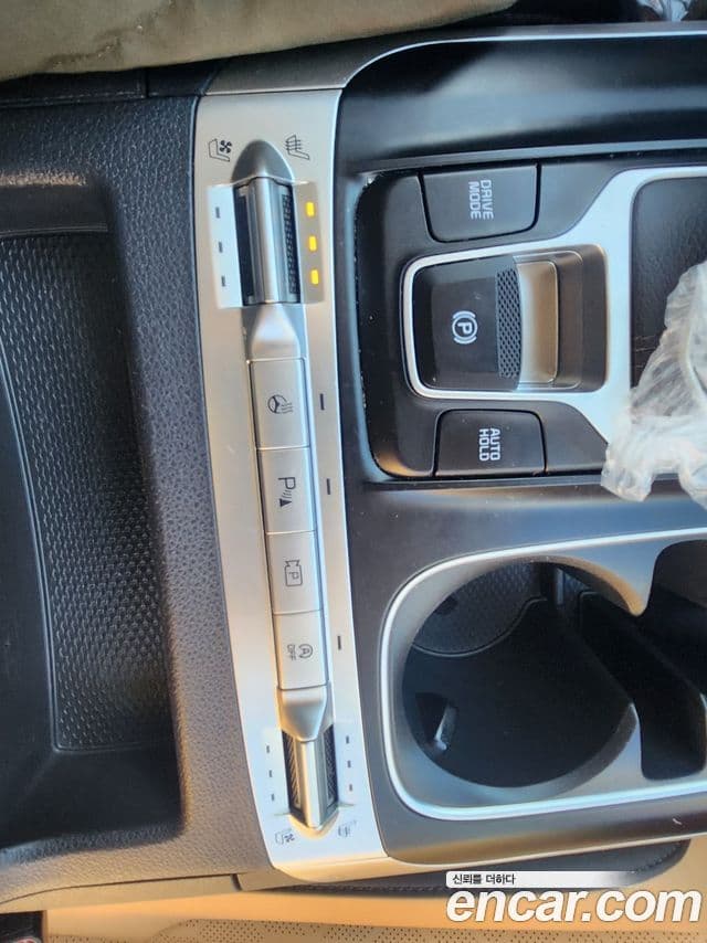Kia Carnival 2021 — фото 11 из 19