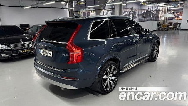 Volvo XC90 2022 — Photo 6/20