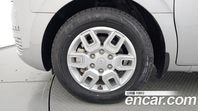 Hyundai Staria 2022 — фото 5 из 20