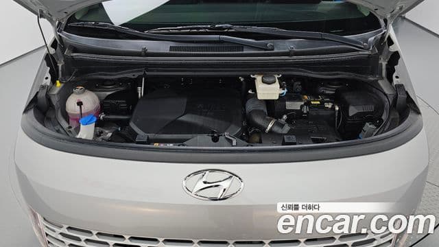 Hyundai Staria 2022 — ფოტო 6/20