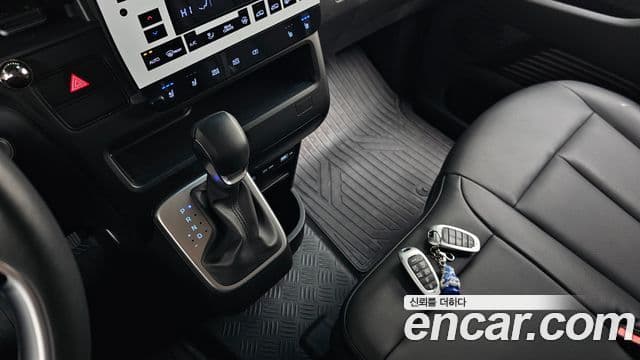 Hyundai Staria 2022 — фото 9 из 20