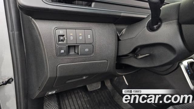 Hyundai Staria 2022 — ფოტო 17/20
